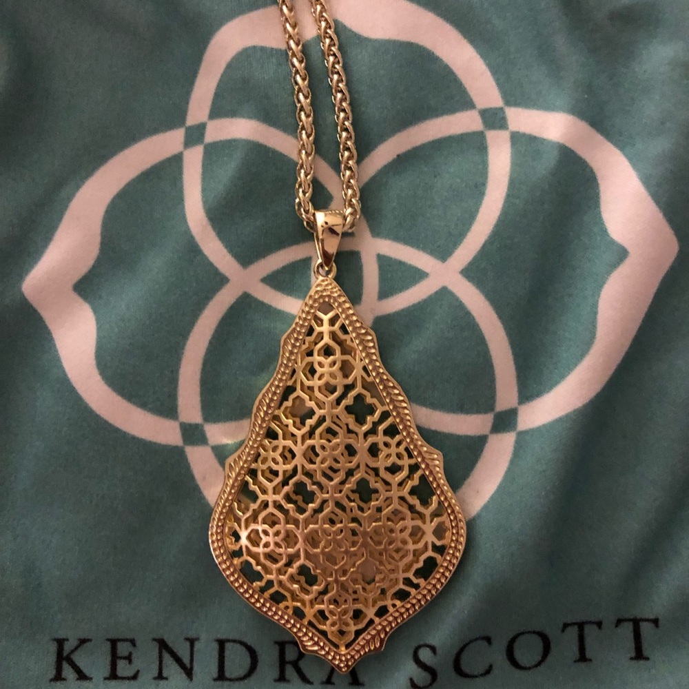 Kendra Scott Aiden gold filigree pendant necklace